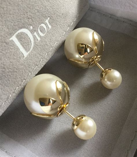 mise en dior earrings buy online